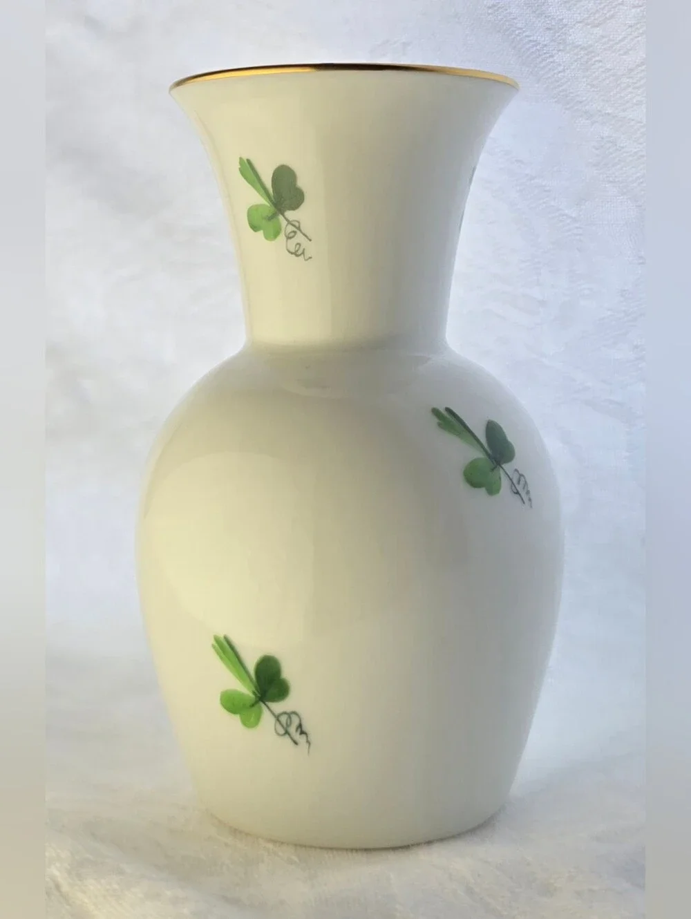 Vienna Augarten Bulbous Bud Vase (Scattered Vine Leaves w/ Gold trimmed rim)
